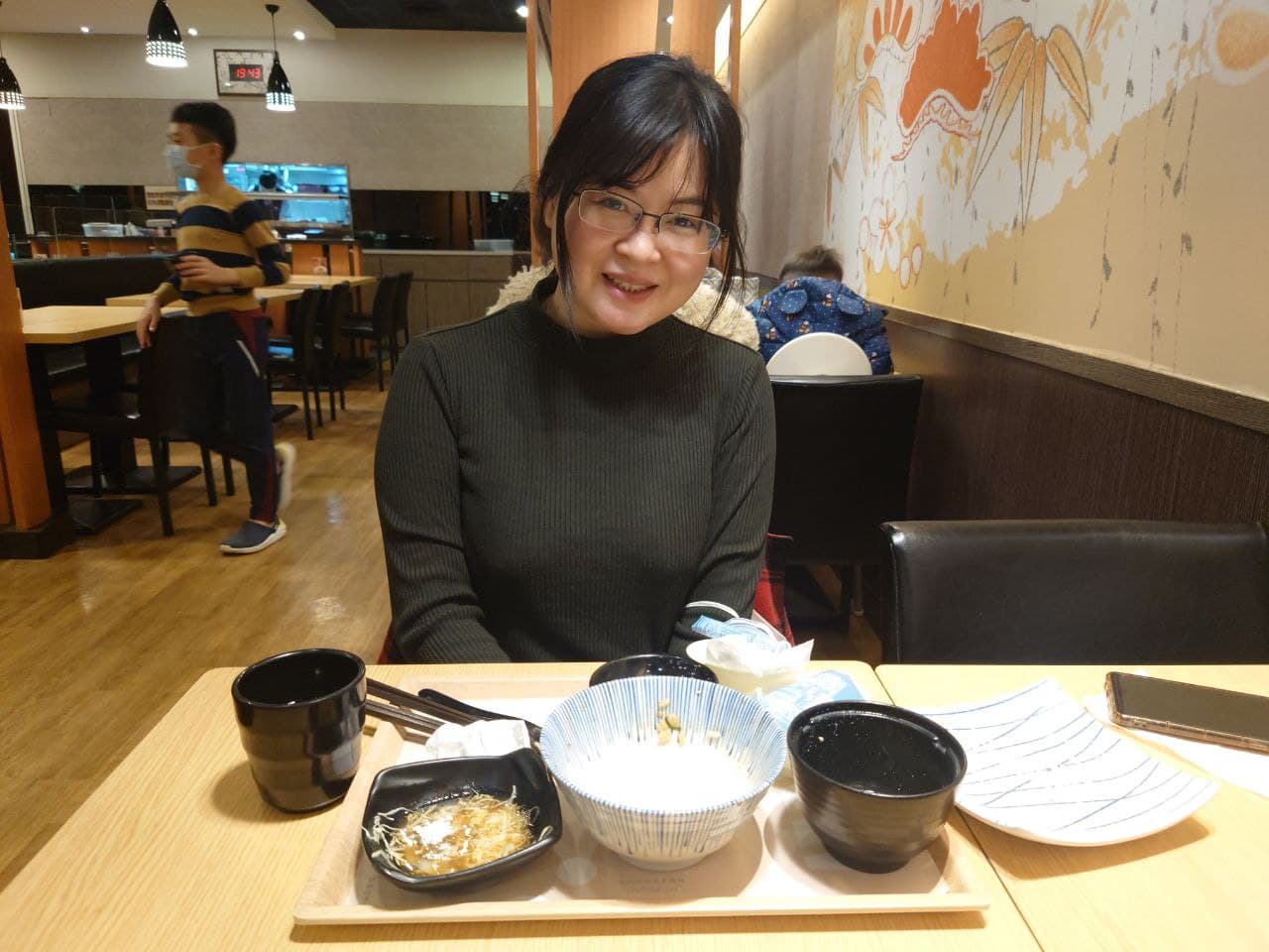 連鎖餐廳┃爭鮮品牌「定食8」 厚切豬排 唐揚雞 豚燒丼 高麗菜絲味噌湯白飯免費享用