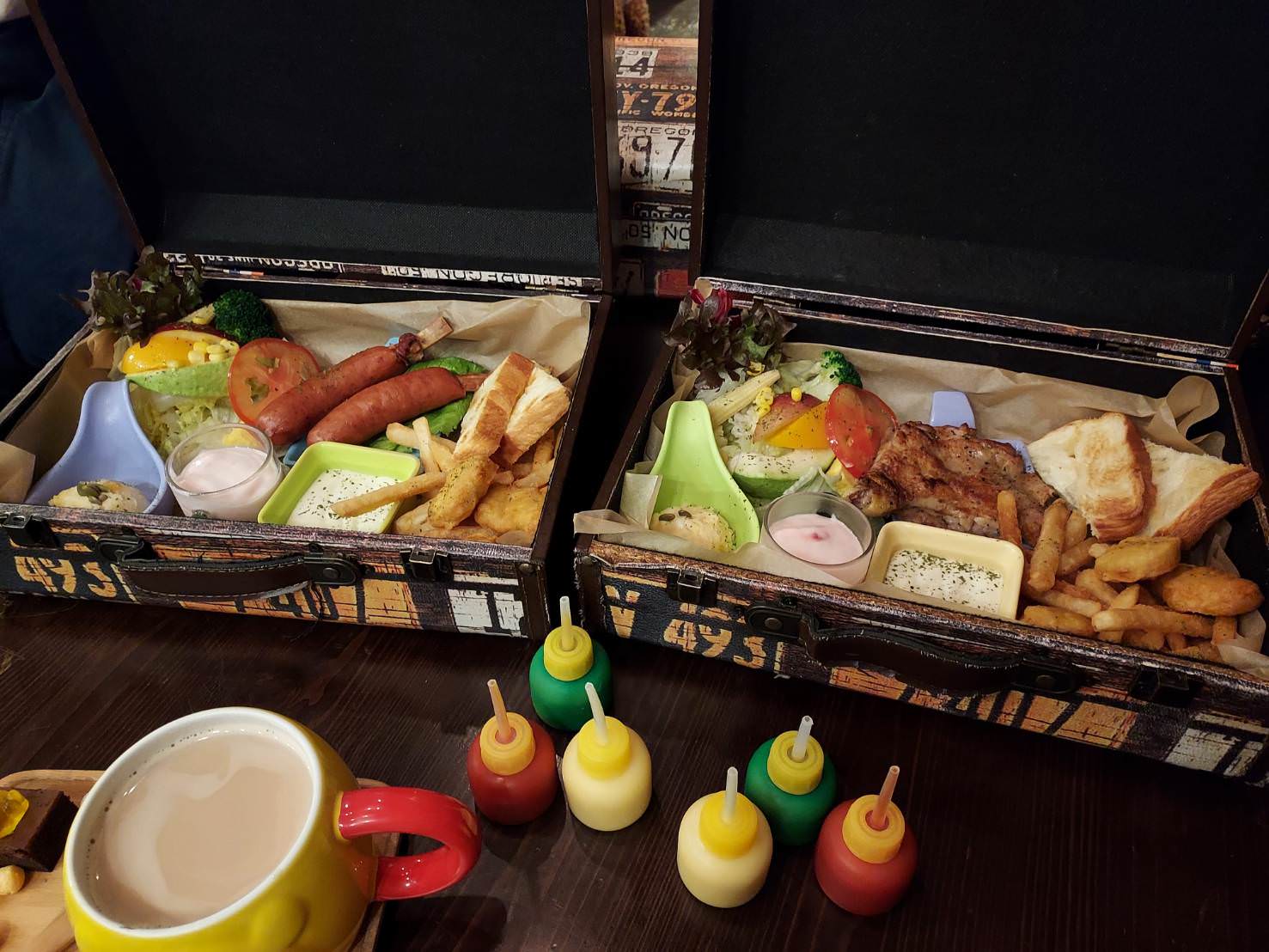 (台北早午餐)松江南京站 TankQ Cafe & Bar (附菜單)行李箱打開吃 一群迪士尼娃娃陪你吃飯 - 第12張圖 (台北早午餐)松江南京站 TankQ Cafe & Bar (附菜單)行李箱打開吃 一群迪士尼娃娃陪你吃飯