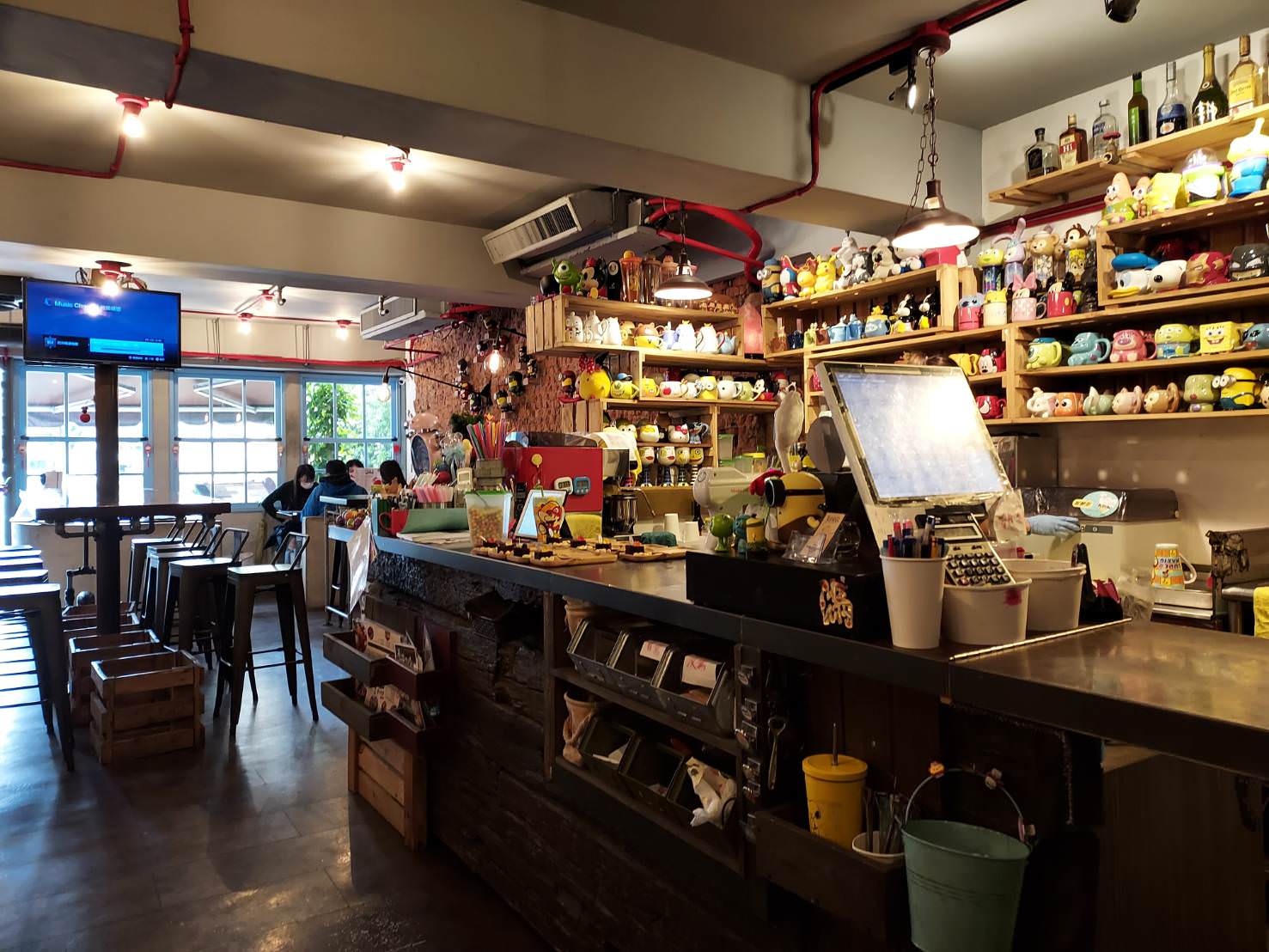 (台北早午餐)松江南京站 TankQ Cafe & Bar (附菜單)行李箱打開吃 一群迪士尼娃娃陪你吃飯 - 第6張圖 (台北早午餐)松江南京站 TankQ Cafe & Bar (附菜單)行李箱打開吃 一群迪士尼娃娃陪你吃飯