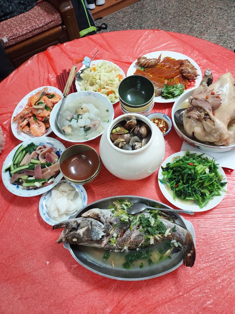 生活分享︱2022過年感恩家裡煮的每道料理 回鄉的我 媽媽燉的佛跳牆 燉雞蒸魚全手作 家鄉味真好