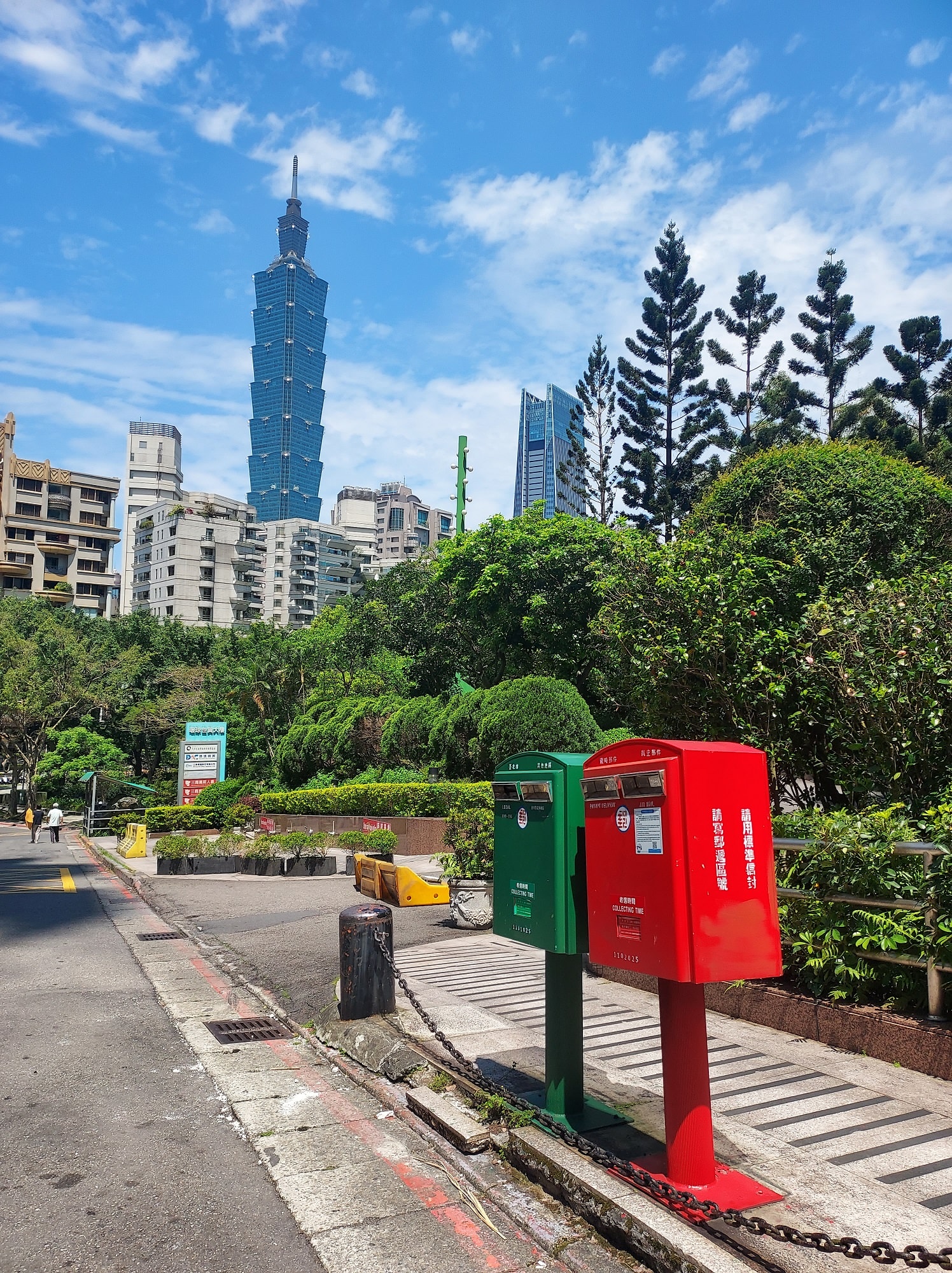 台北爬山┃一個人走「象山步道」圖多 拇指山山頂101風景太美 一個早上走完 六巨石 一個人走步道