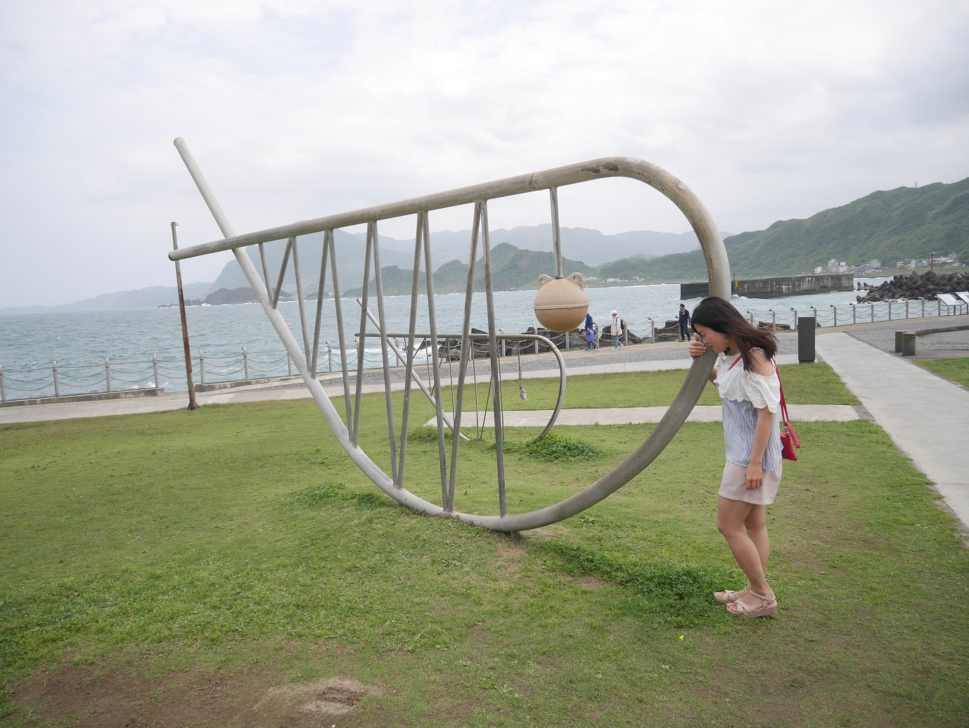 新北東北角︱夜宿車泊醒來就是海 貢寮金沙灣海濱公園+基隆潮境公園+九份 一日行程 媽咪早午餐蔥抓餅讚