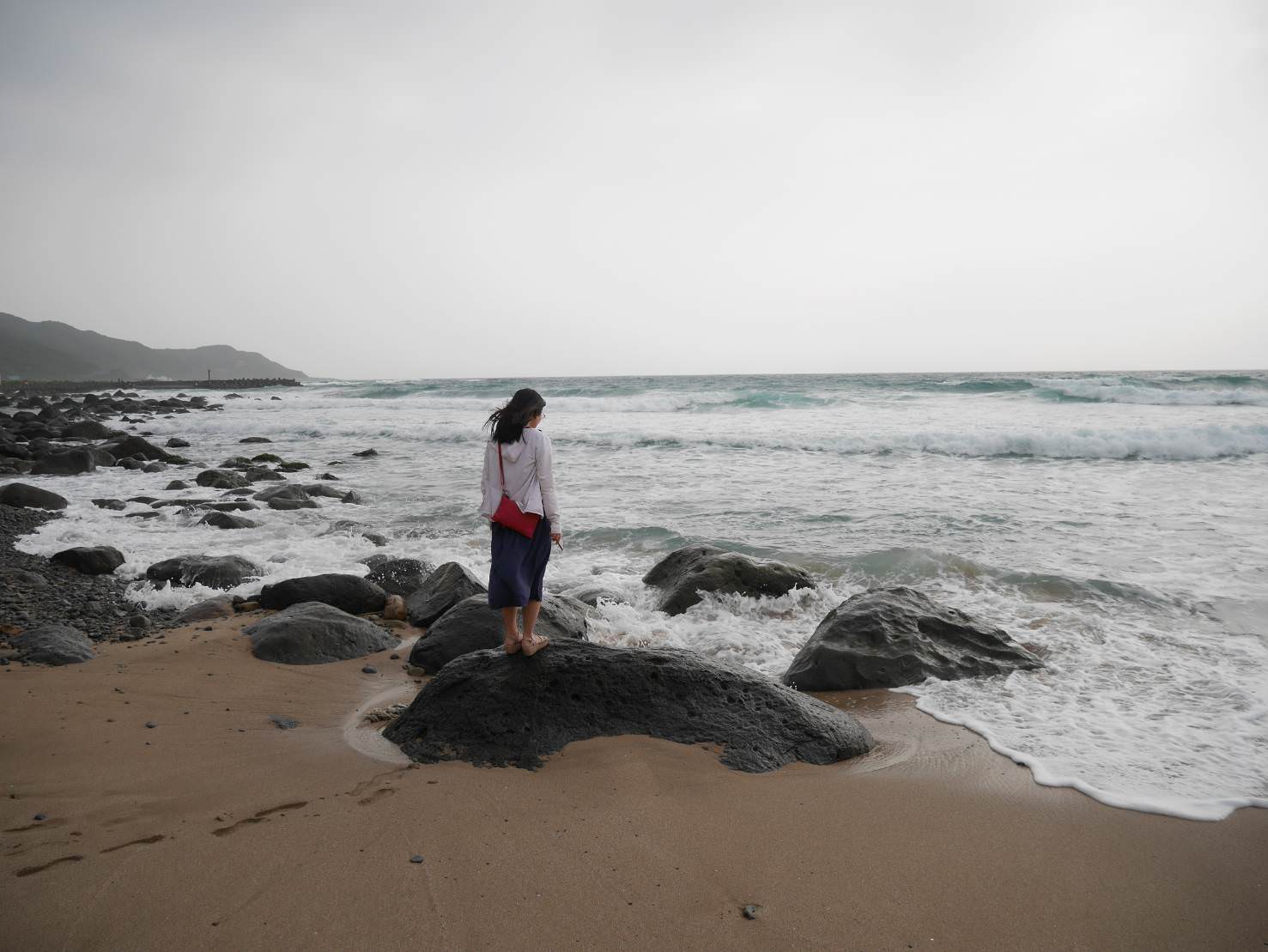 新北東北角︱夜宿車泊醒來就是海 貢寮金沙灣海濱公園+基隆潮境公園+九份 一日行程 媽咪早午餐蔥抓餅讚