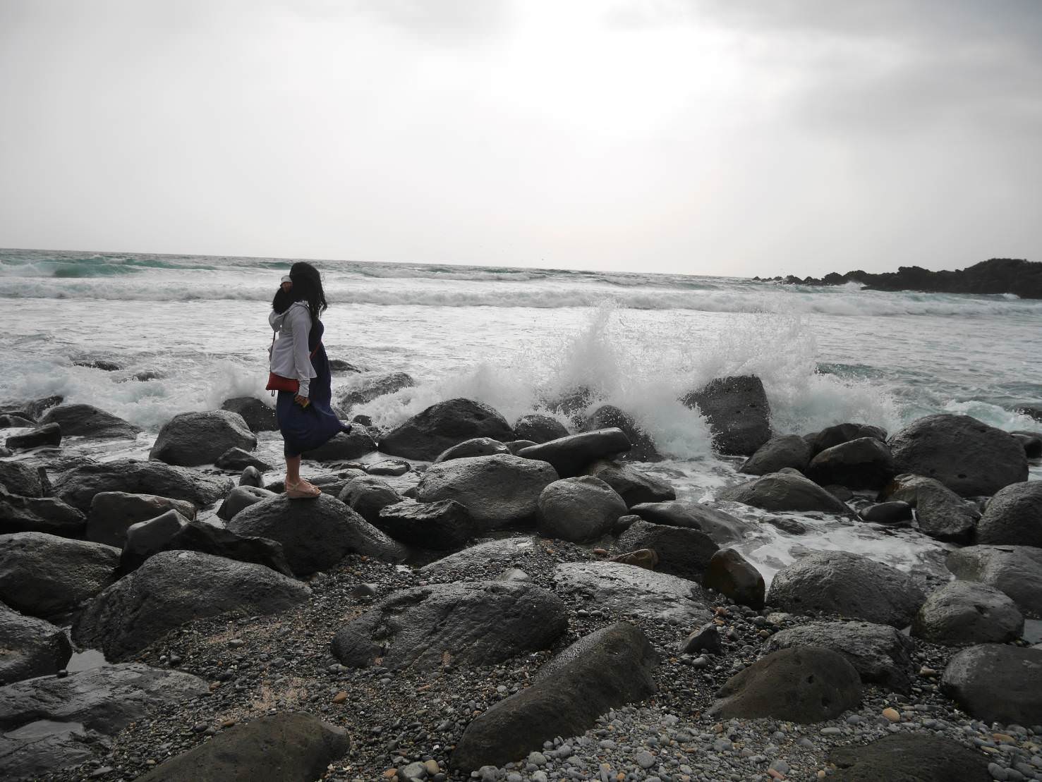 新北東北角︱夜宿車泊醒來就是海 貢寮金沙灣海濱公園+基隆潮境公園+九份 一日行程 媽咪早午餐蔥抓餅讚