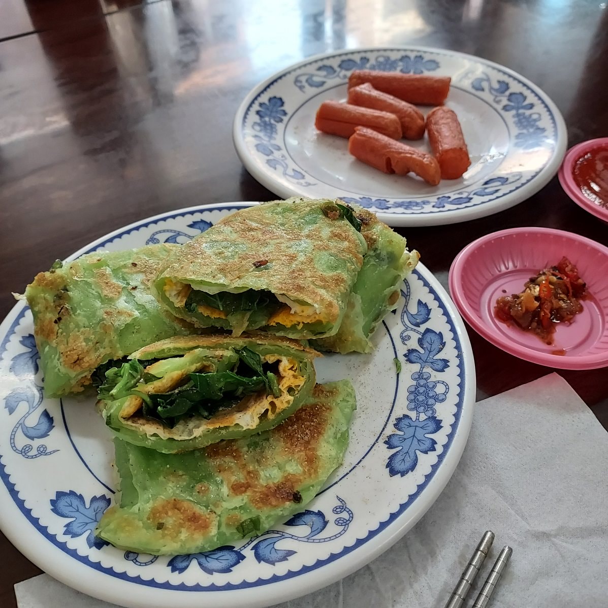 新北東北角︱夜宿車泊醒來就是海 貢寮金沙灣海濱公園+基隆潮境公園+九份 一日行程 媽咪早午餐蔥抓餅讚