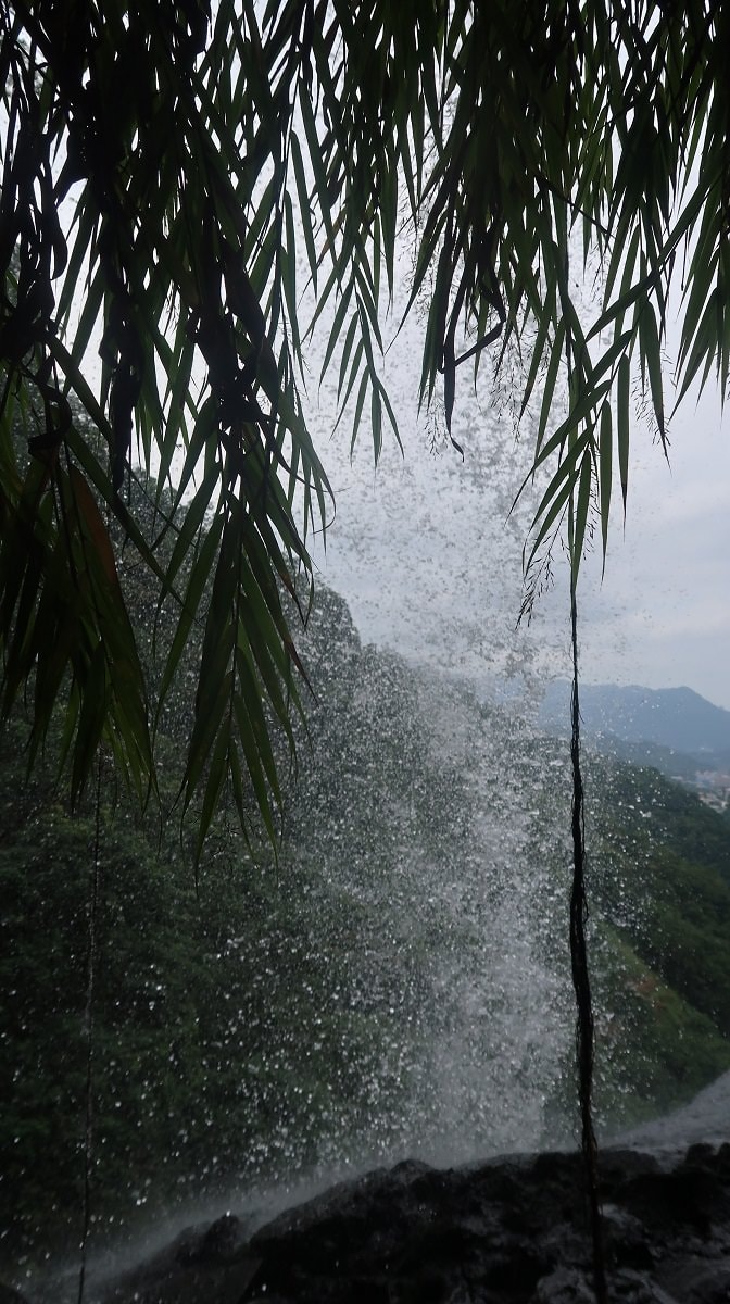 新北爬山┃公車可達 新店銀河洞越嶺登山步道 瀑布仙氣逼人 鵝角格山登頂 走去木柵貓空泡茶 - 第9張圖 新北爬山┃公車可達 新店銀河洞越嶺登山步道 瀑布仙氣逼人 鵝角格山登頂 走去木柵貓空泡茶
