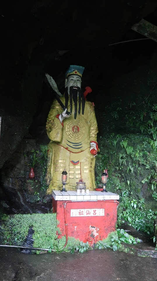 新北爬山┃公車可達 新店銀河洞越嶺登山步道 瀑布仙氣逼人 鵝角格山登頂 走去木柵貓空泡茶 - 第10張圖 新北爬山┃公車可達 新店銀河洞越嶺登山步道 瀑布仙氣逼人 鵝角格山登頂 走去木柵貓空泡茶