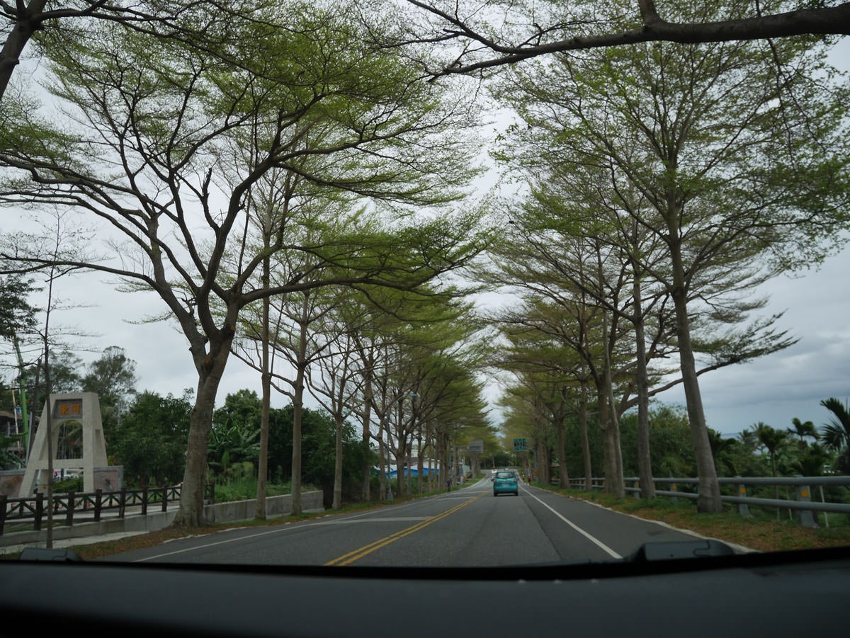 台東成功︱台東東海岸天空之鏡 巴茲風岸(都歷沙灘) 一日行程這樣排 順路吃東河包子 天天向上水往上流 - 第3張圖 台東成功︱台東東海岸天空之鏡 巴茲風岸(都歷沙灘) 一日行程這樣排 順路吃東河包子 天天向上水往上流