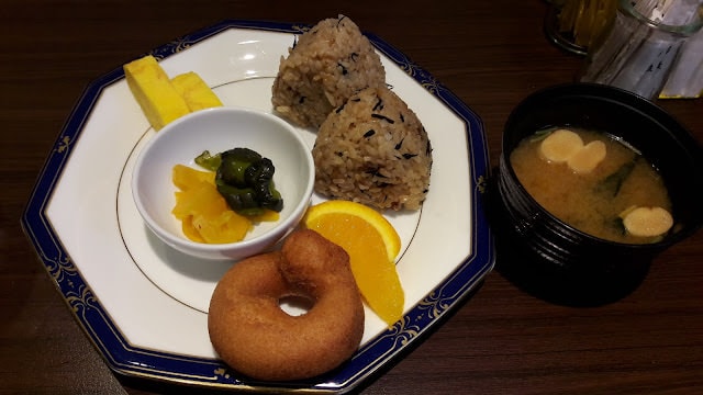 日本山陰山陽︱我愛的鳥取 三小時計程車2000日幣 白兔神社祈求結緣 砂丘滑砂板好玩 和牛火鍋 砂場咖啡