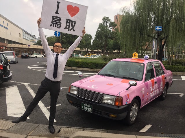 日本山陰山陽︱我愛的鳥取 三小時計程車2000日幣 白兔神社祈求結緣 砂丘滑砂板好玩 和牛火鍋 砂場咖啡