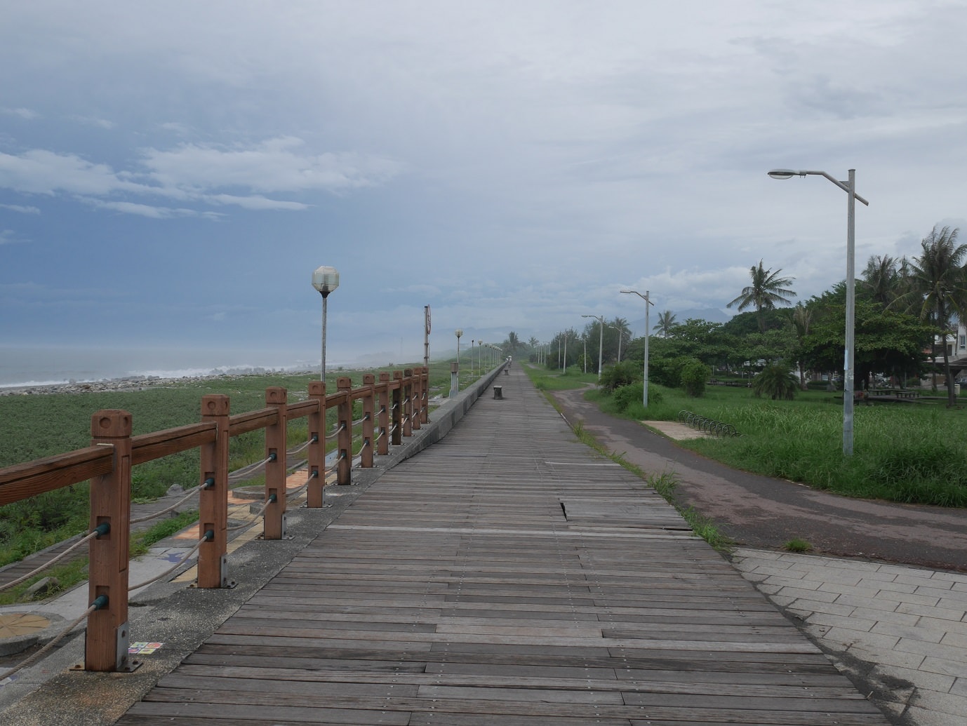 台東市區︱一日免門票行程 台東海濱公園+加路蘭海岸+太麻里櫻木花道平交道 拍好拍滿 超實在一日遊