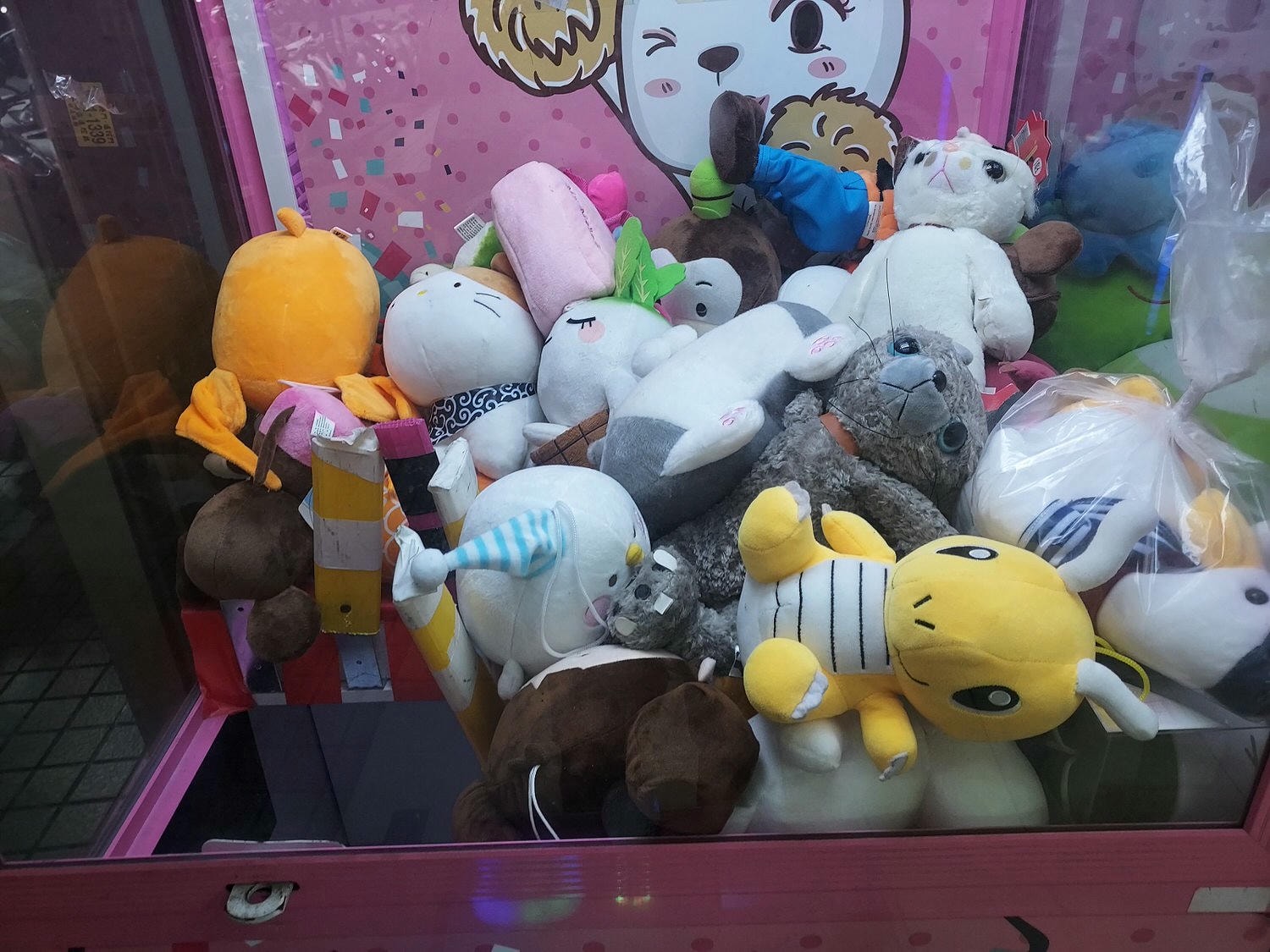 台湾クレーンゲーム店舗┃道で歩いたら、無人店舗が多くて、しかも機種も新しくて種類も豊富だね。