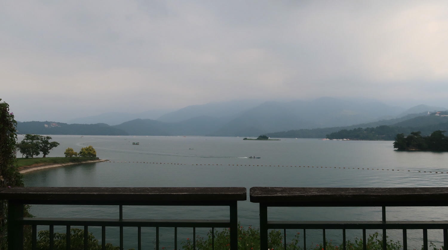 南投魚池┃一日行程求緣份  月老廟龍鳳宮+單車遊日月潭 景色喜美遇見落雨松好浪漫