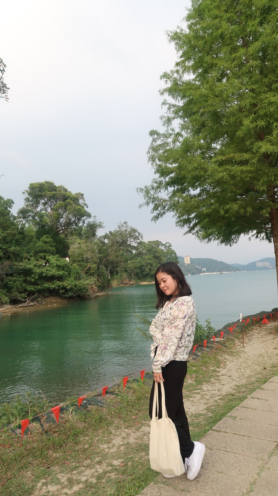 南投魚池┃一日行程求緣份  月老廟龍鳳宮+單車遊日月潭 景色喜美遇見落雨松好浪漫