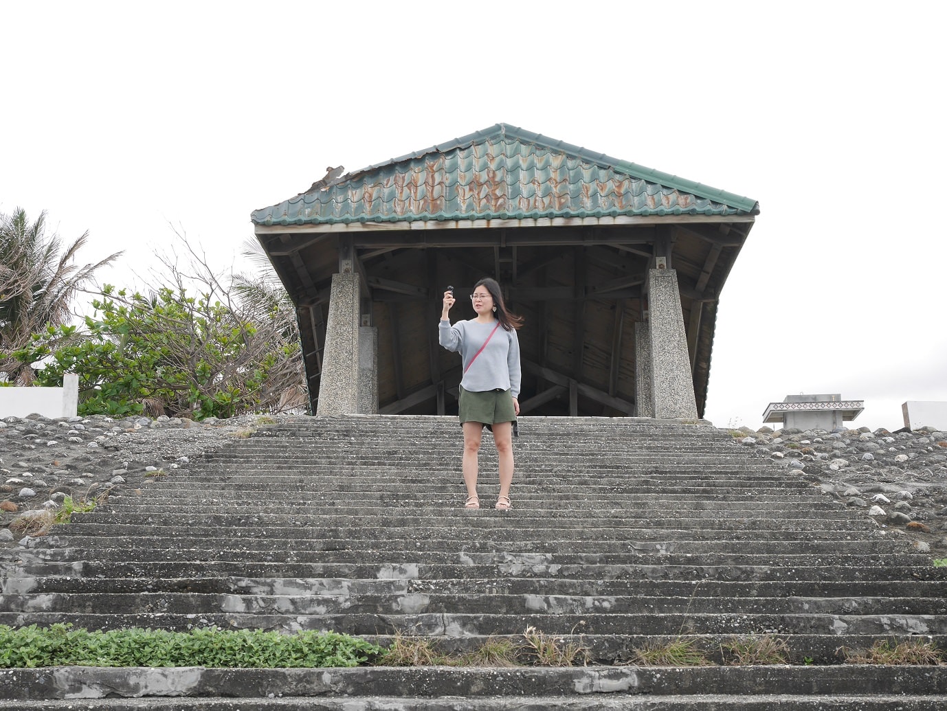 花蓮新城┃一日行程 夜宿車泊早晨迎七星潭 新城早餐 月牙灣觀海區 新城老街 貨櫃星巴客 老鋪珈啡鋪子
