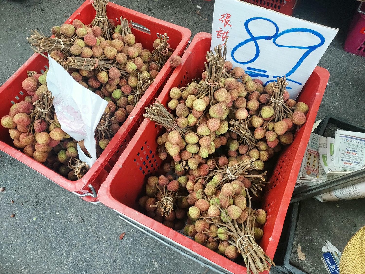 台湾朝市┃何でも売っている。服、雑貨、靴など、朝市が好きなお母さん達は毎日行くよ(朝市→菜市場)台湾旅行