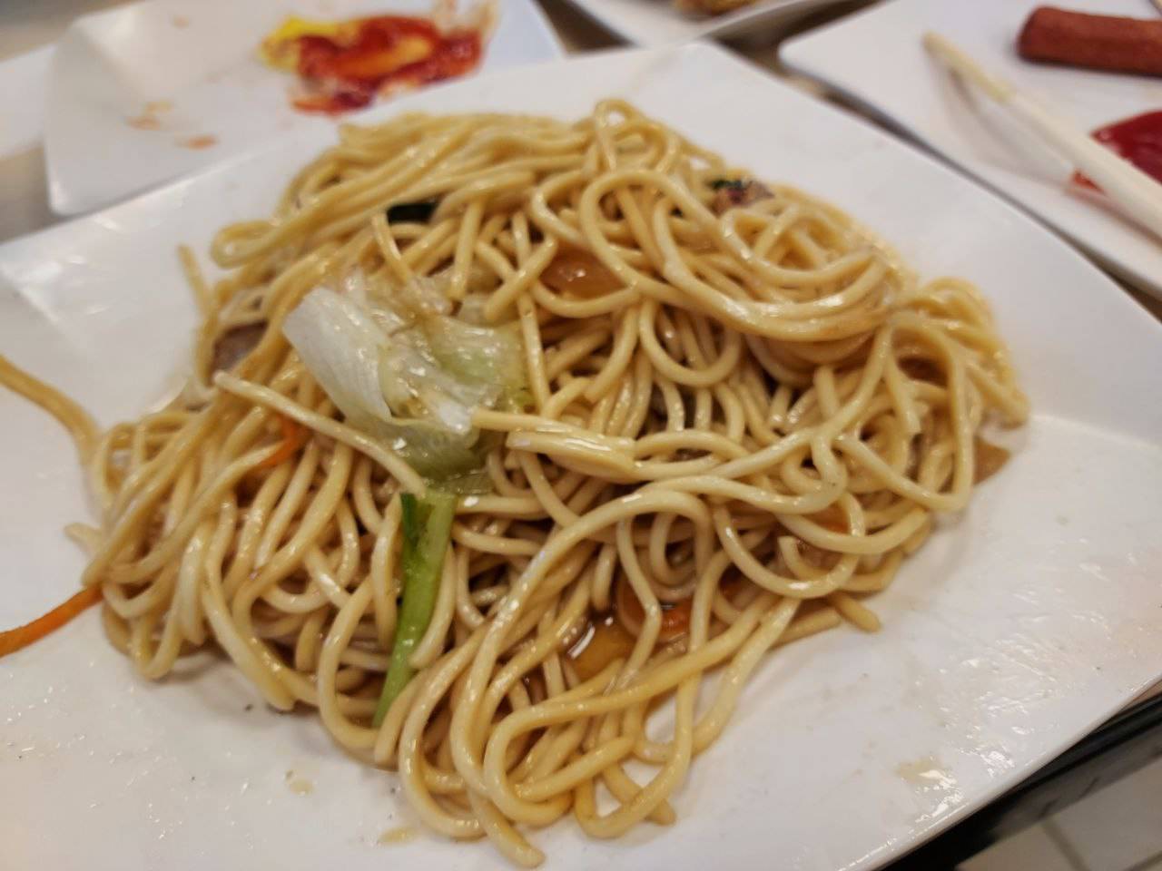 台湾朝食┃ツナチーズ卵焼き餅(鮪魚起士蛋餅) 鶏モモチキンハンバーガー(卡啦雞腿堡)  パクチー蛋餅