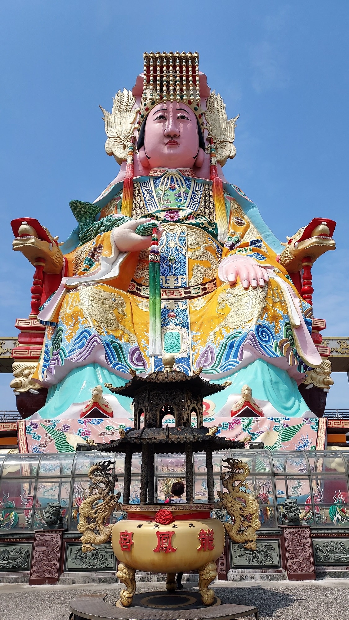 竹苗竹南芎林┃一日行程竹南后厝龍鳳宫 竹南啤酒啤廠 吃阿東窯烤雞 飛鳳山古道爬山 朝聖全台最高威嚴媽祖