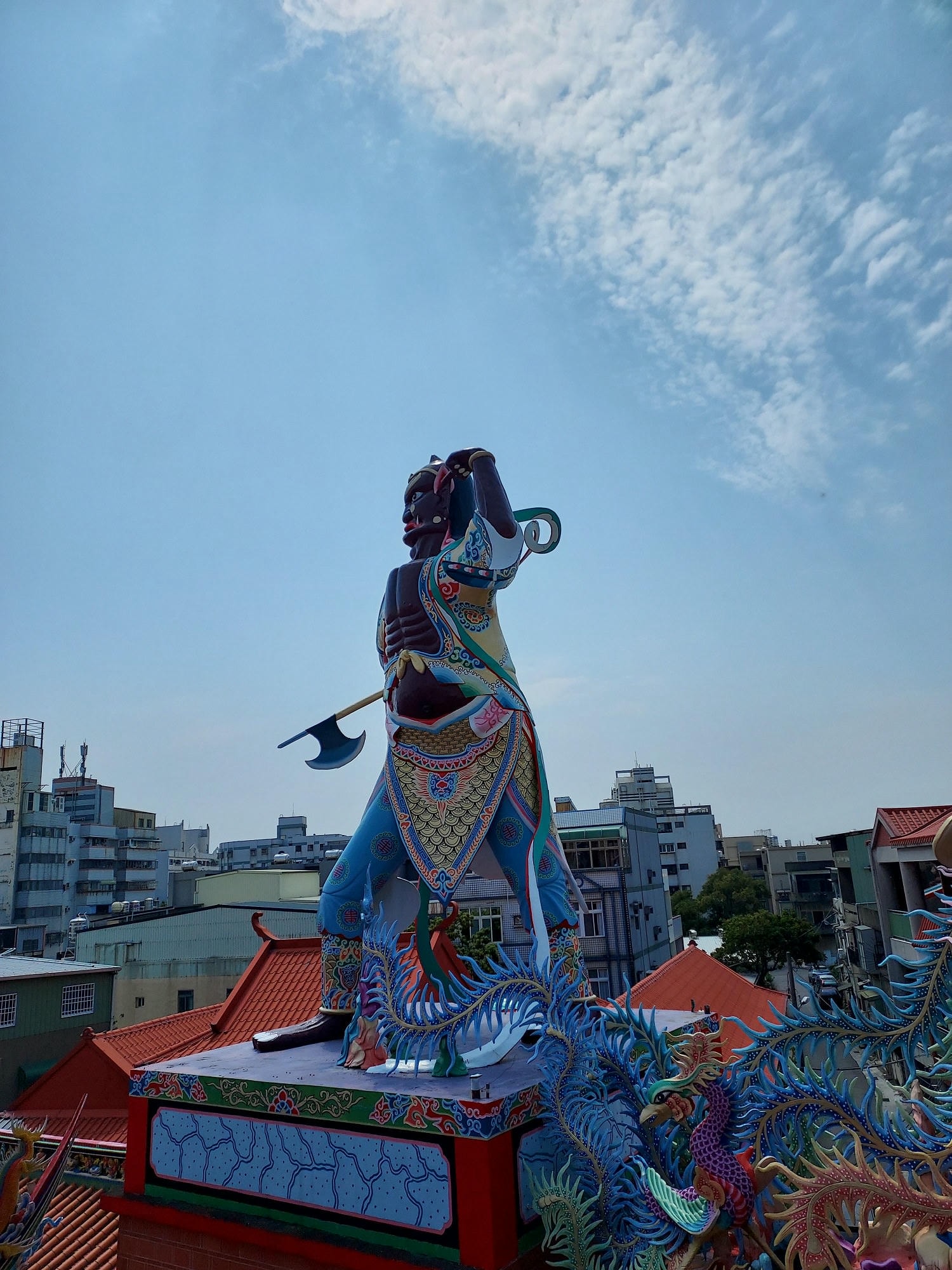 竹苗竹南芎林┃一日行程竹南后厝龍鳳宫 竹南啤酒啤廠 吃阿東窯烤雞 飛鳳山古道爬山 朝聖全台最高威嚴媽祖