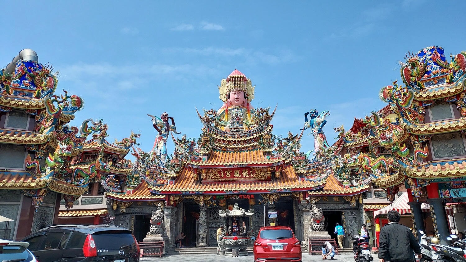 竹苗竹南芎林┃一日行程竹南后厝龍鳳宫 竹南啤酒啤廠 吃阿東窯烤雞 飛鳳山古道爬山 朝聖全台最高威嚴媽祖