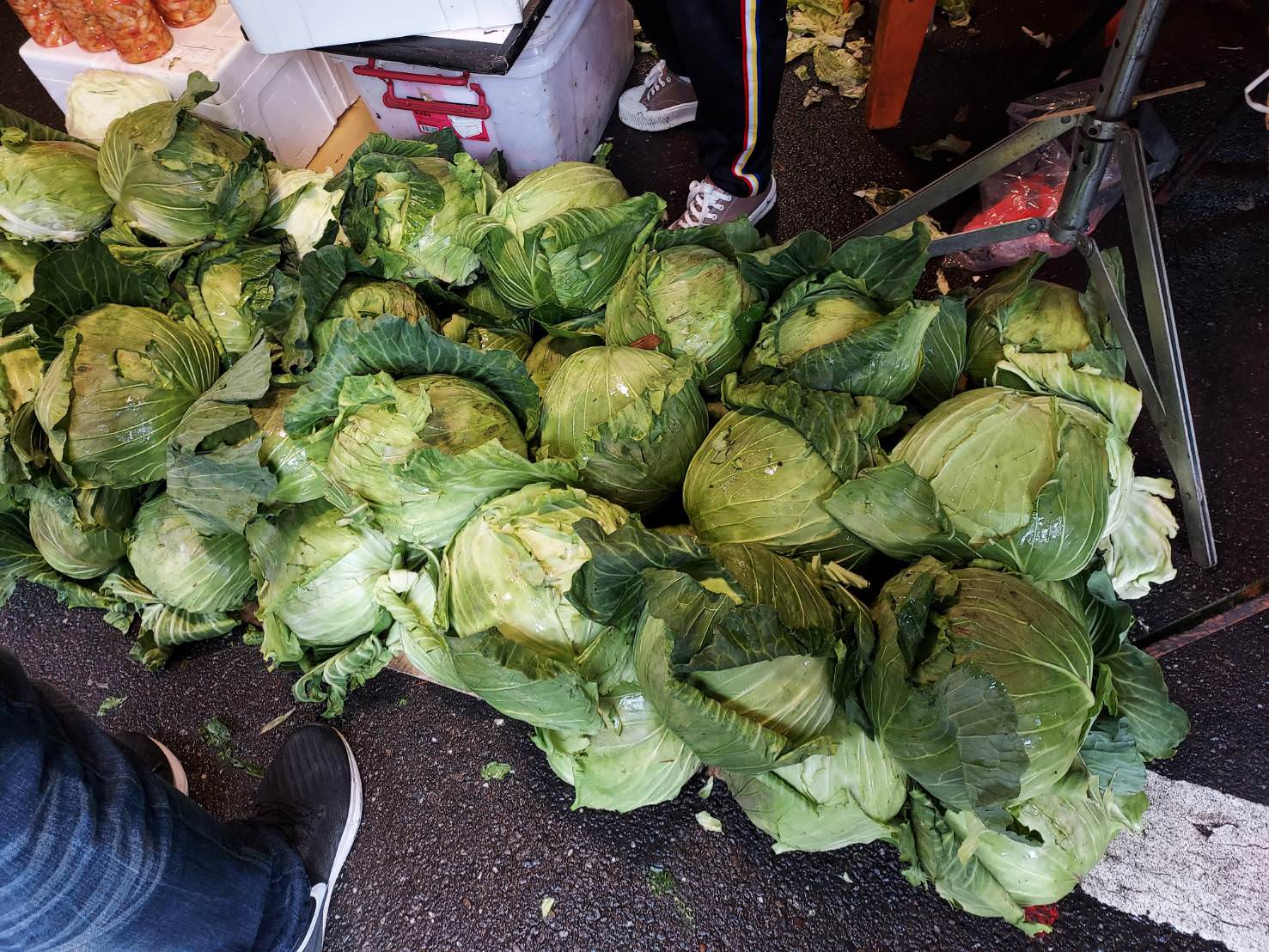 台湾朝市┃何でも売っている。服、雑貨、靴など、朝市が好きなお母さん達は毎日行くよ(朝市→菜市場)台湾旅行