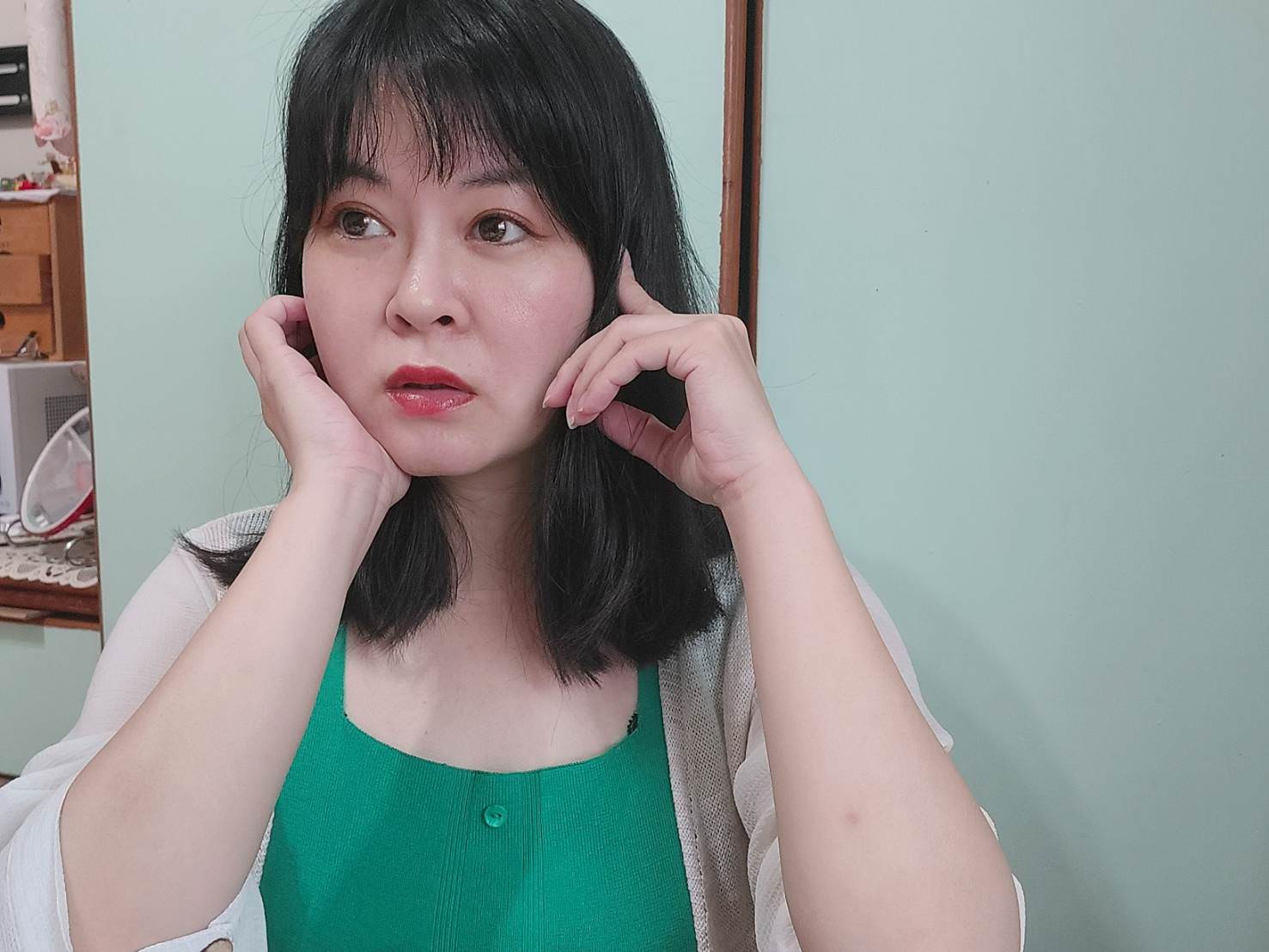 小資開箱┃唇色關係妳的氣色「ENSWLE璦絲兒」四色口紅唇膏 保濕亮度佳 無負擔彩妝 優雅從口紅開始 - 第7張圖 小資開箱┃唇色關係妳的氣色「ENSWLE璦絲兒」四色口紅唇膏 保濕亮度佳 無負擔彩妝 優雅從口紅開始