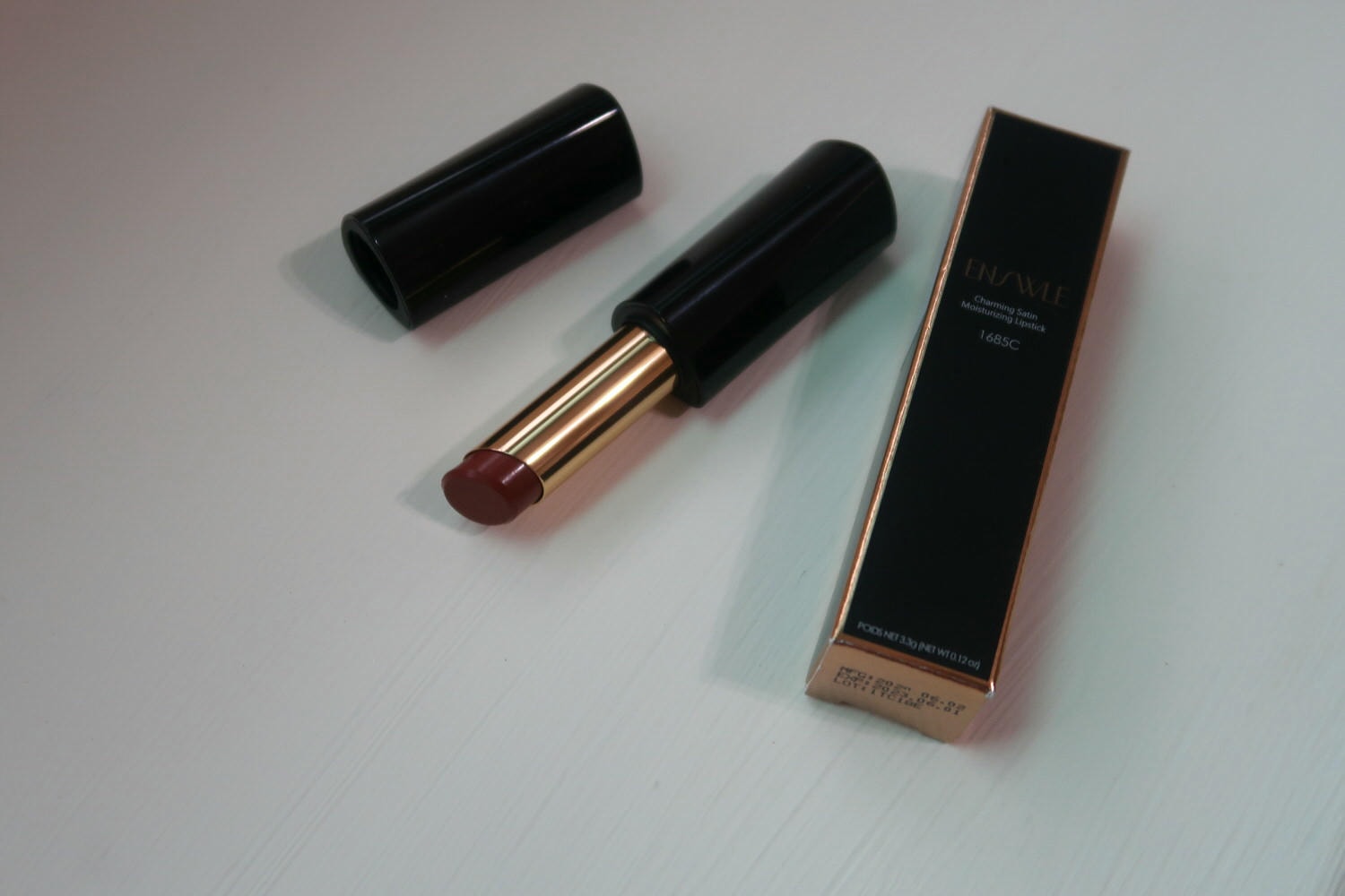 小資開箱┃唇色關係妳的氣色「ENSWLE璦絲兒」四色口紅唇膏 保濕亮度佳 無負擔彩妝 優雅從口紅開始 - 第18張圖 小資開箱┃唇色關係妳的氣色「ENSWLE璦絲兒」四色口紅唇膏 保濕亮度佳 無負擔彩妝 優雅從口紅開始