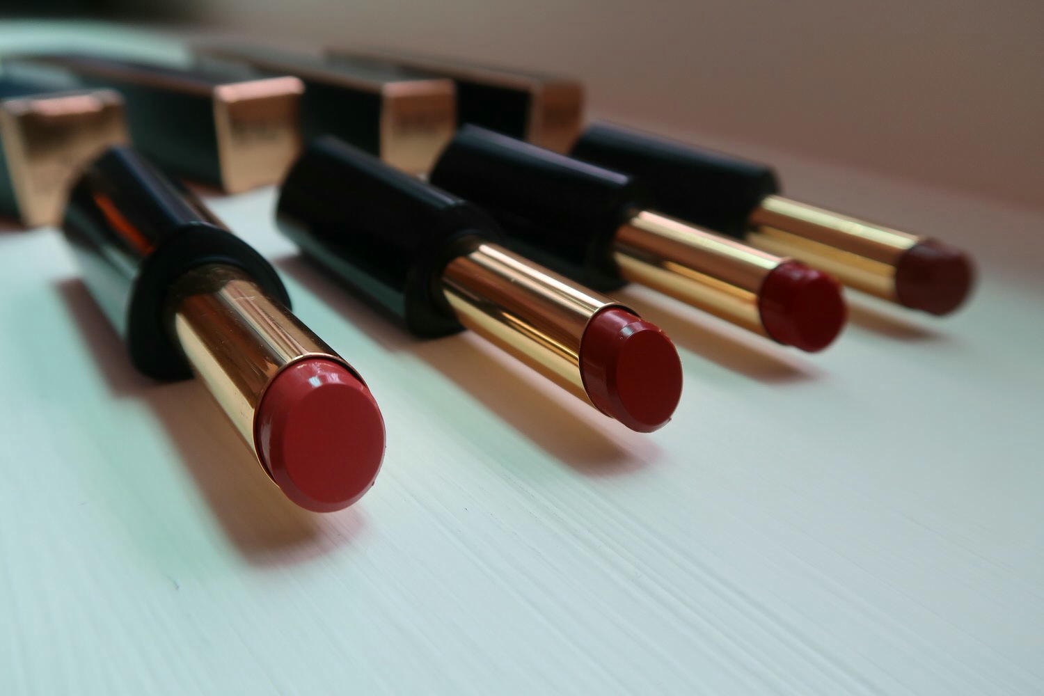 小資開箱┃唇色關係妳的氣色「ENSWLE璦絲兒」四色口紅唇膏 保濕亮度佳 無負擔彩妝 優雅從口紅開始 - 第24張圖 小資開箱┃唇色關係妳的氣色「ENSWLE璦絲兒」四色口紅唇膏 保濕亮度佳 無負擔彩妝 優雅從口紅開始