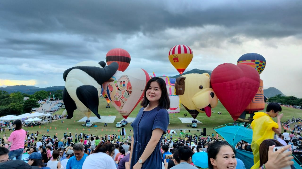 台東鹿野┃熊貓不轉過來蛋糕可愛~2020台東熱氣球嘉年華  全台最美車站 太麻里「多良車站」海景列車