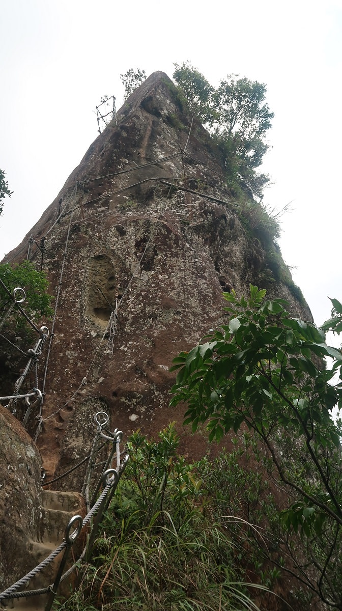 新北平溪┃平溪爬山 素人挑戰垂直崖壁 平溪孝子山・慈母峰・普陀峰 征服阧峭石階 難忘登頂風景