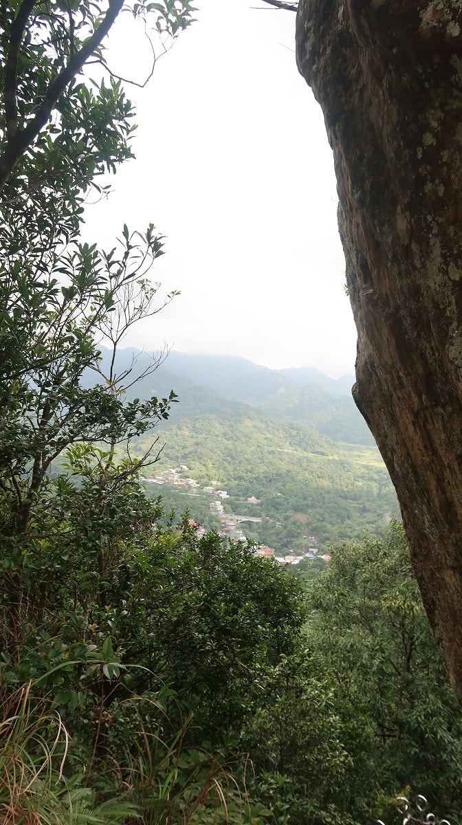 新北平溪┃平溪爬山 素人挑戰垂直崖壁 平溪孝子山・慈母峰・普陀峰 征服阧峭石階 難忘登頂風景