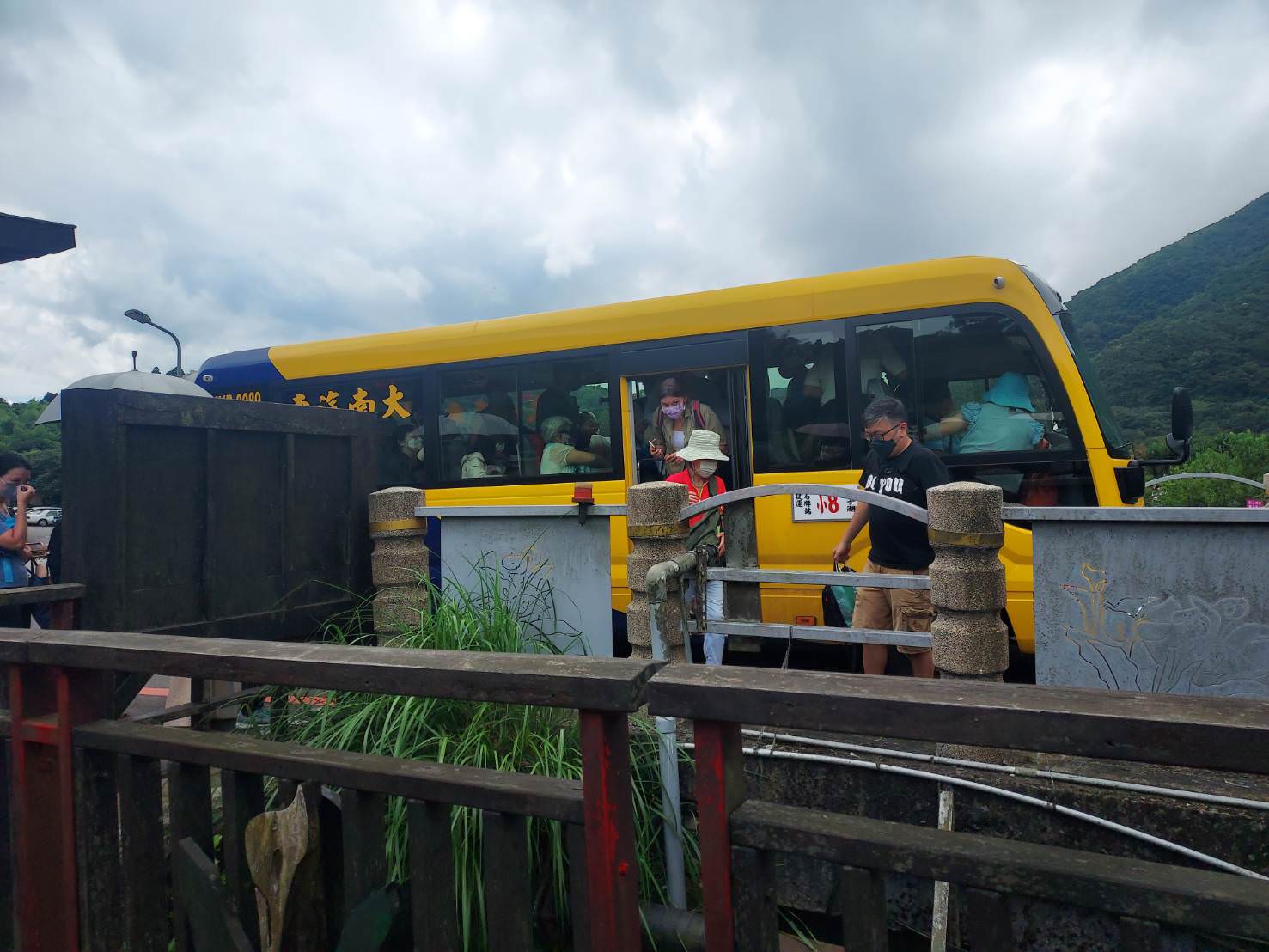 台北賞花┃陽明山竹子湖繡球花「大梯田」每年6月繽紛回憶 捷運石牌站轉小8公車 竹子湖下車