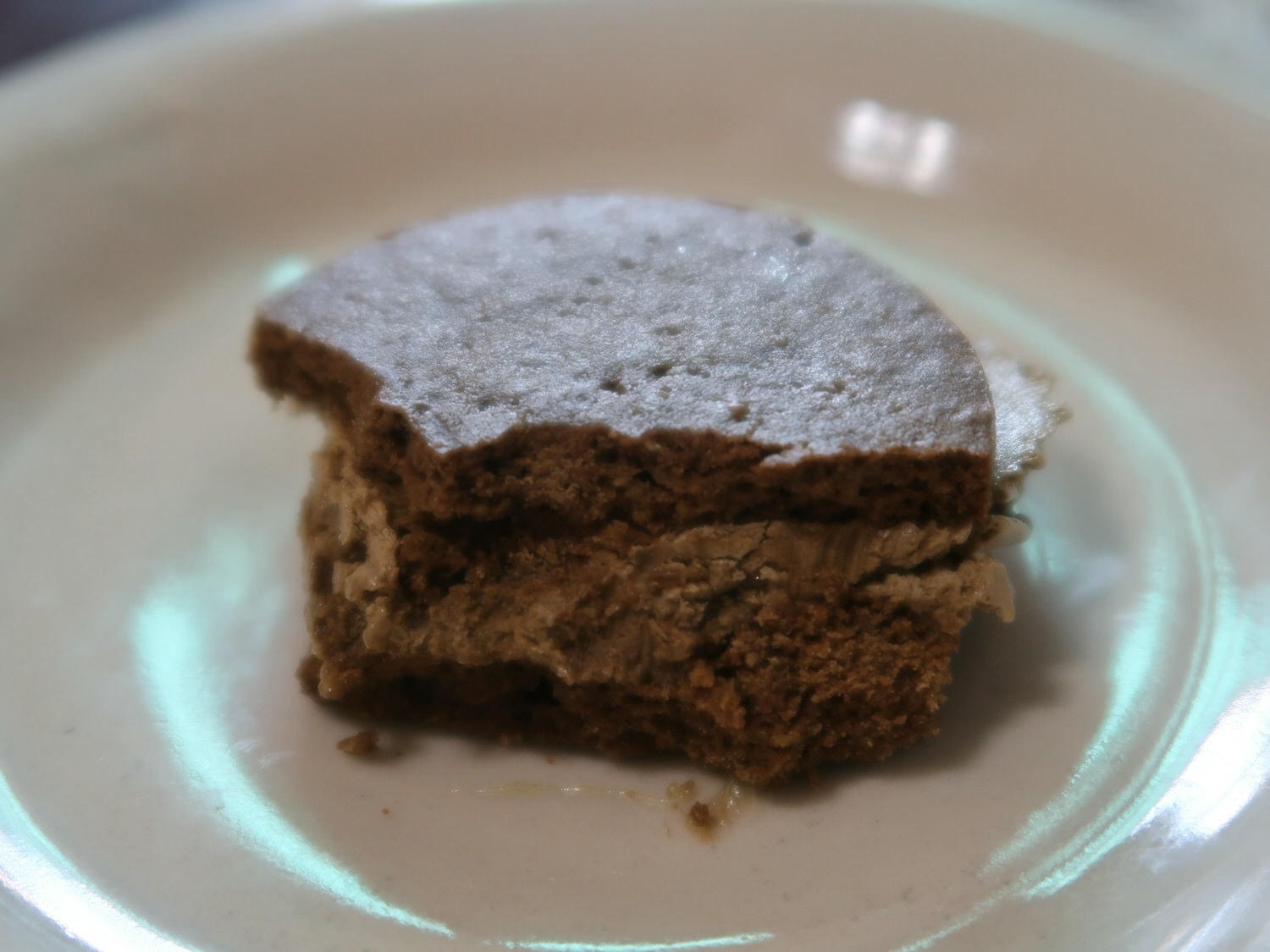 小資開箱┃送禮推薦美菓Mikashi 清爽好吃「厚餡奶霜餅乾」 招牌「鹽之花牛奶糖」自家熬煮不黏牙每天都想吃