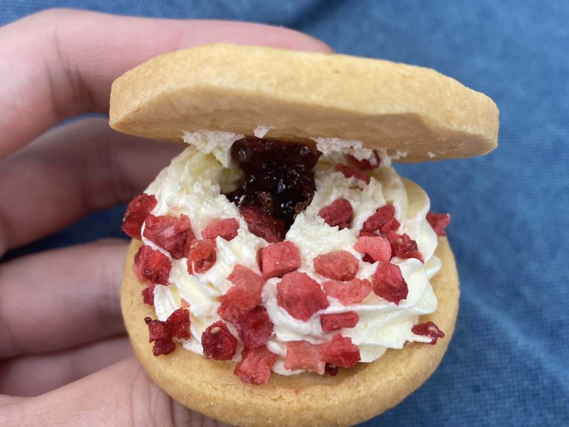 小資開箱┃送禮推薦美菓Mikashi 清爽好吃「厚餡奶霜餅乾」 招牌「鹽之花牛奶糖」自家熬煮不黏牙每天都想吃