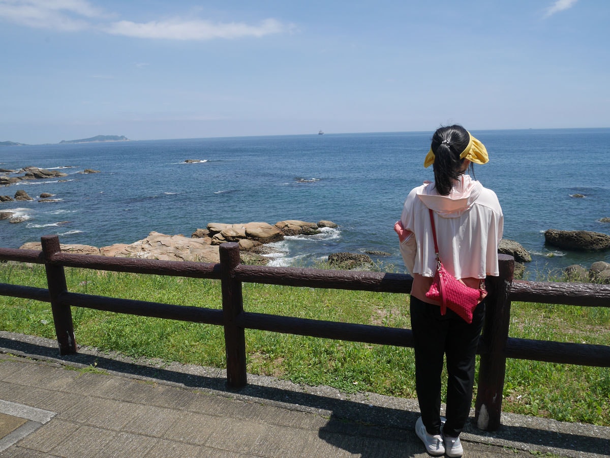 基隆海岸步道┃大涼亭公廁「外木山濱海大道」(情人湖大道)有停車場 離台北不遠 環境乾淨一級棒散步看海