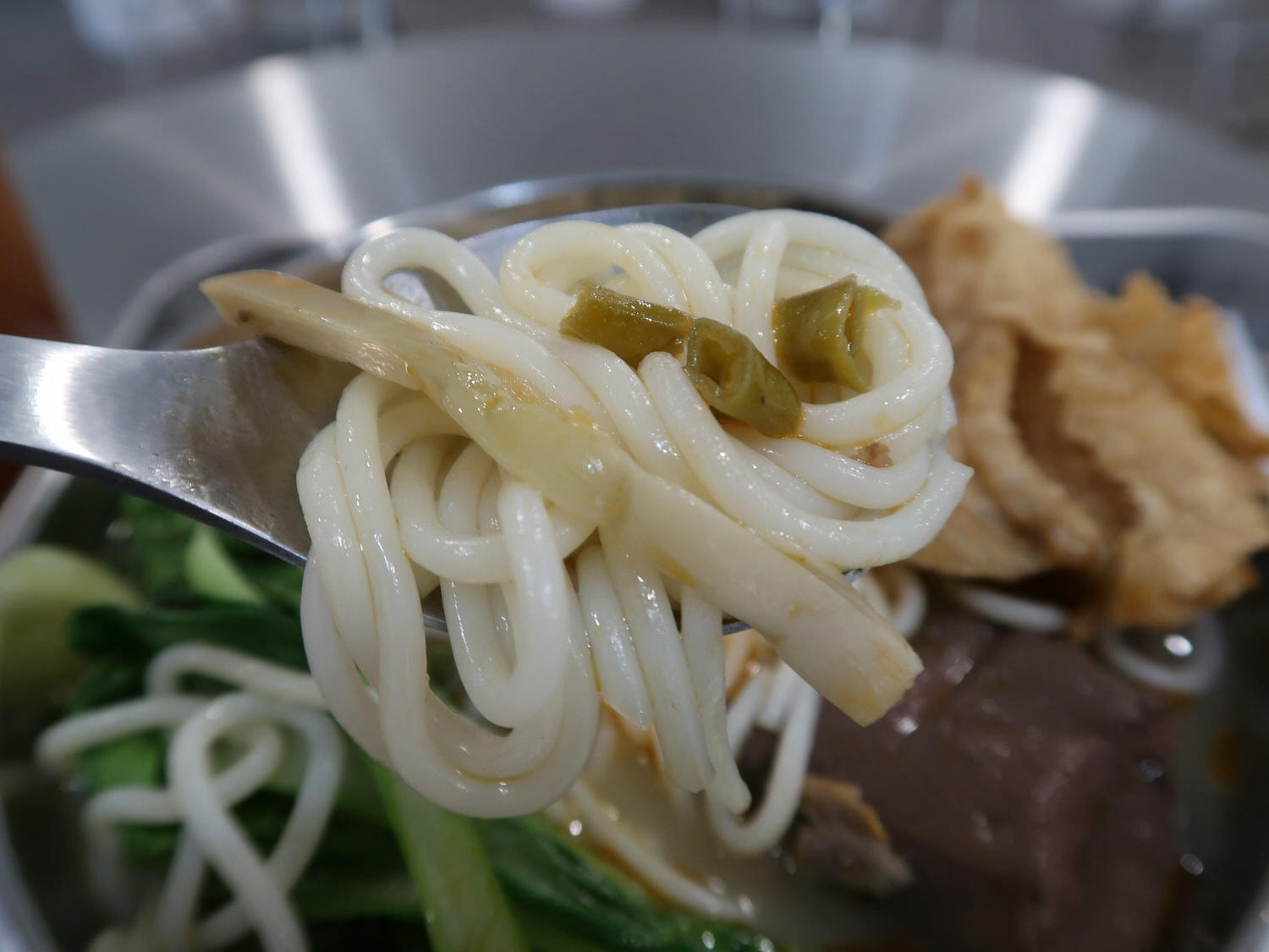 台北中山┃微辣女孩Weila Girl螺螄粉/酸辣粉專賣店附菜單「鴨血螺獅粉+芒芒水果茶」超讚 近捷運中山國中