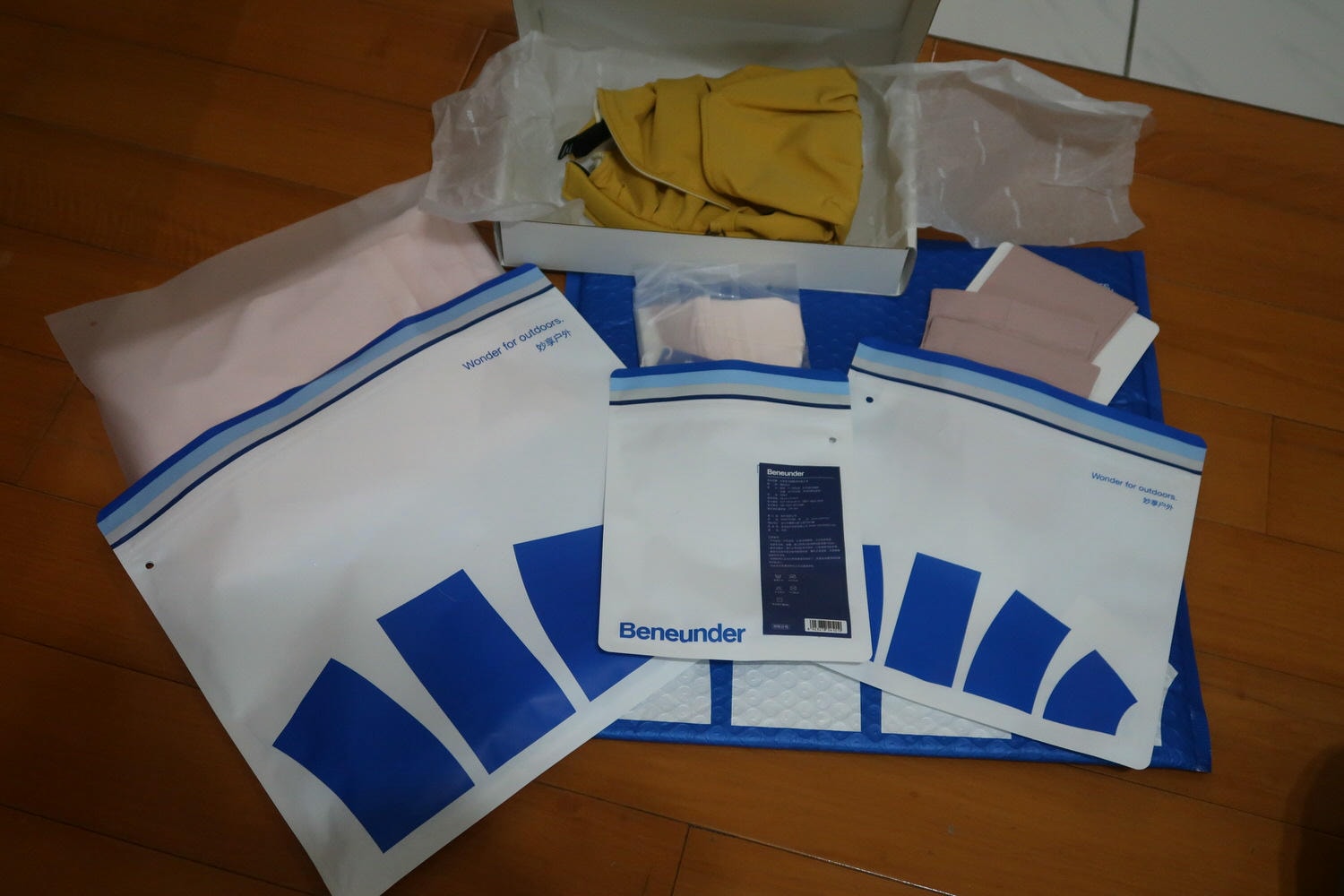 防曬推薦┃「冰感穿整天」冰薄抗UV防曬蕉下BENEUNDER貝殼帽 外套 袖套 護眼角口罩 修飾身型材質超好必備