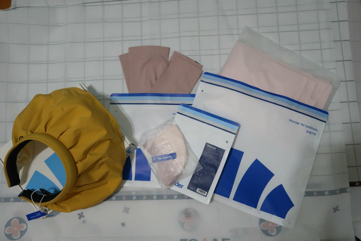 防曬推薦┃「冰感穿整天」冰薄抗UV防曬蕉下BENEUNDER貝殼帽 外套 袖套 護眼角口罩 修飾身型材質超好必備