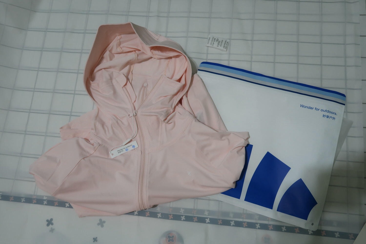 防曬推薦┃「冰感穿整天」冰薄抗UV防曬蕉下BENEUNDER貝殼帽 外套 袖套 護眼角口罩 修飾身型材質超好必備