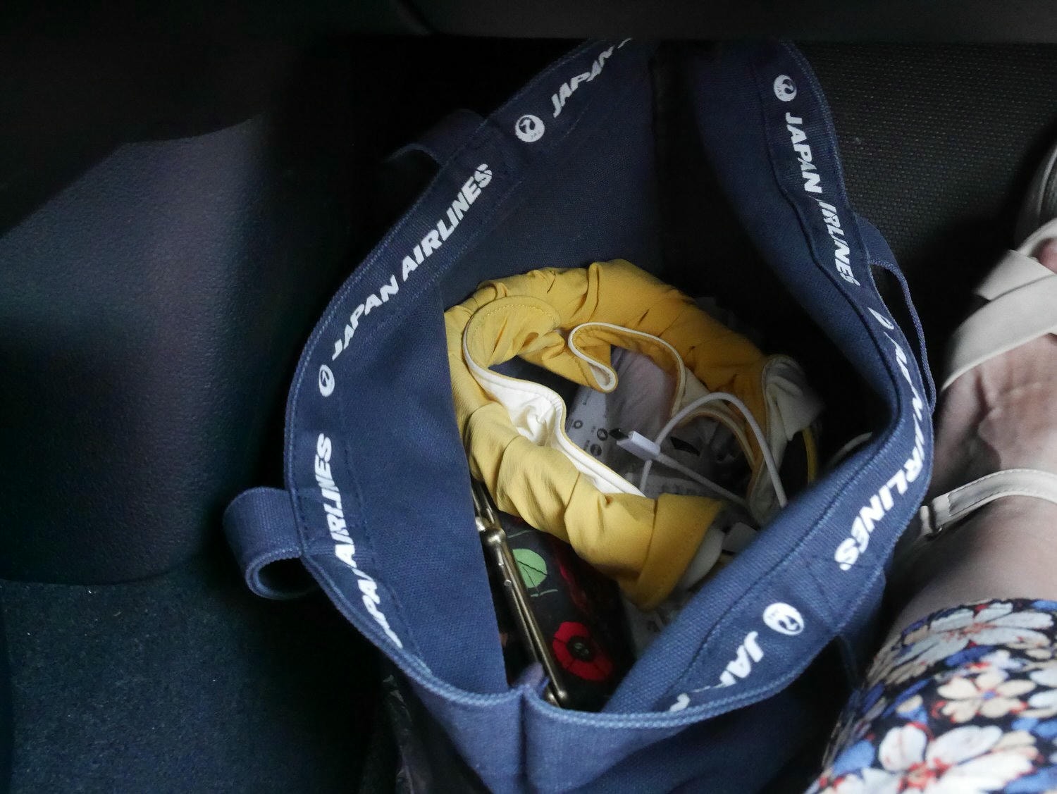 防曬推薦┃「冰感穿整天」冰薄抗UV防曬蕉下BENEUNDER貝殼帽 外套 袖套 護眼角口罩 修飾身型材質超好必備