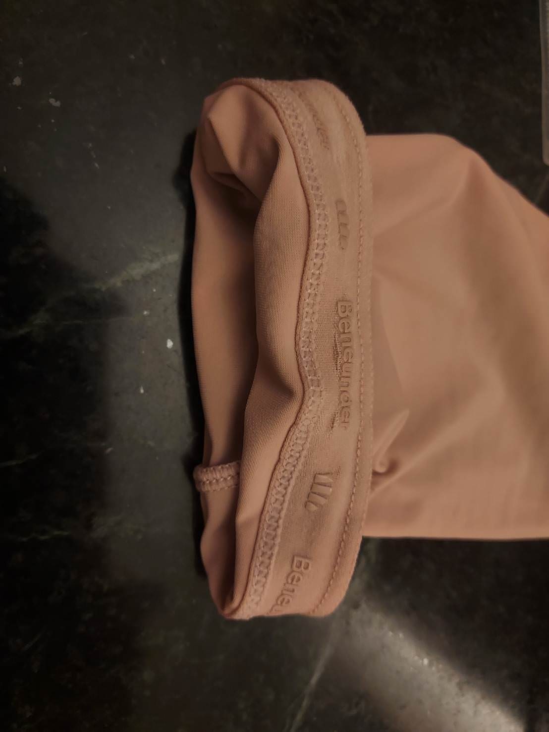 防曬推薦┃「冰感穿整天」冰薄抗UV防曬蕉下BENEUNDER貝殼帽 外套 袖套 護眼角口罩 修飾身型材質超好必備