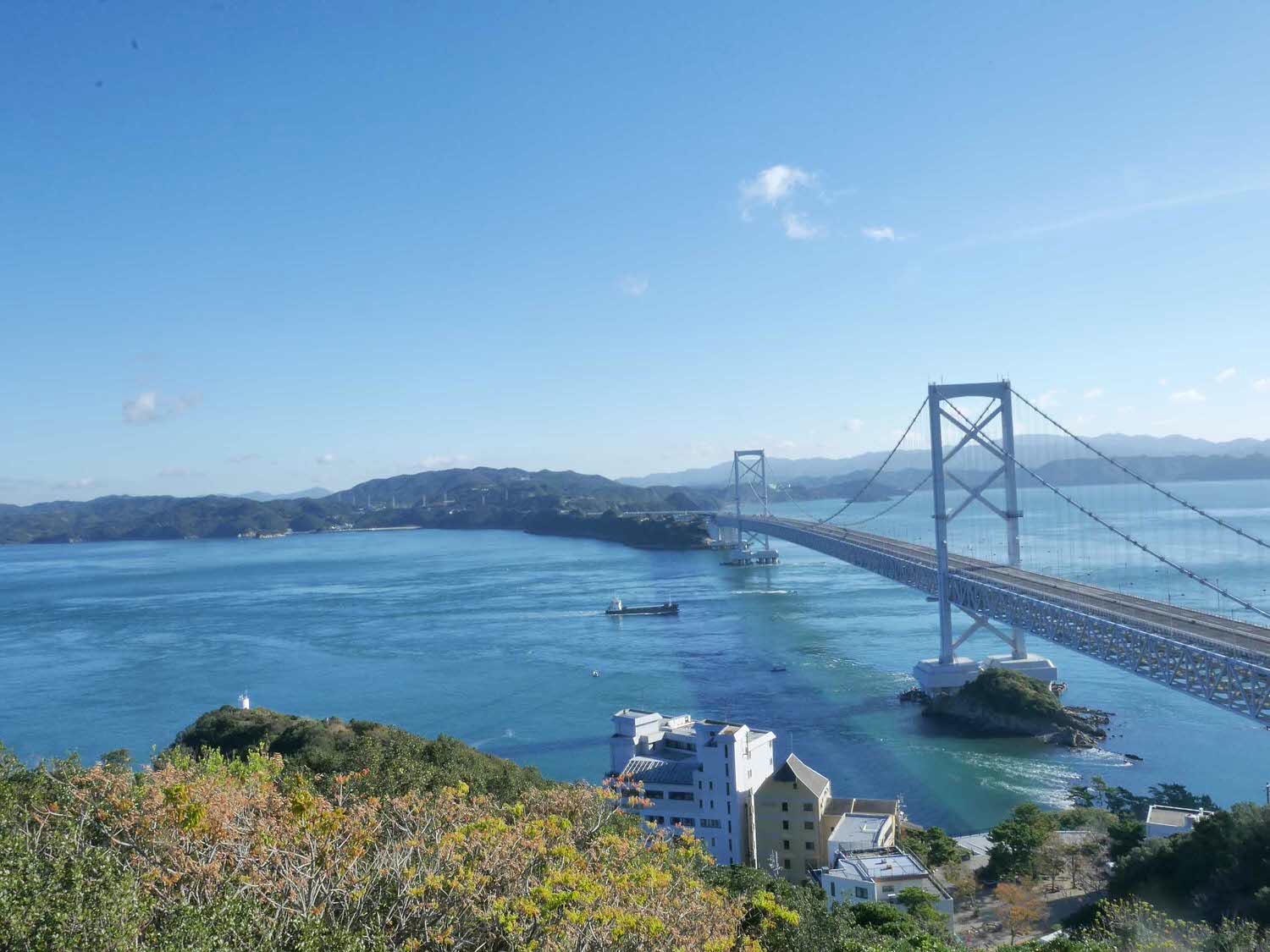 四國德島┃鳴門山頂展望台-Eskahill(エスカヒル鳴門)搭手扶梯免走路360度望穿大鳴門橋船隻漩渦 鳴門公園