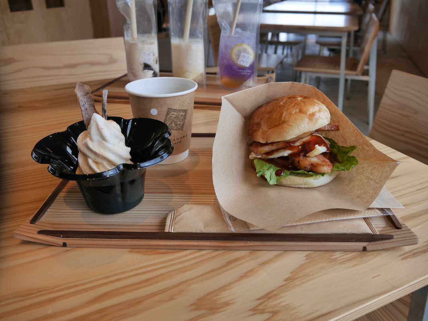 鳥取景點┃砂丘中心見晴之丘吃飯 搭吊椅展望砂丘 隈研吾建築Takahama Cafe高濱咖啡廳 鳥取自由行LISA駱駝