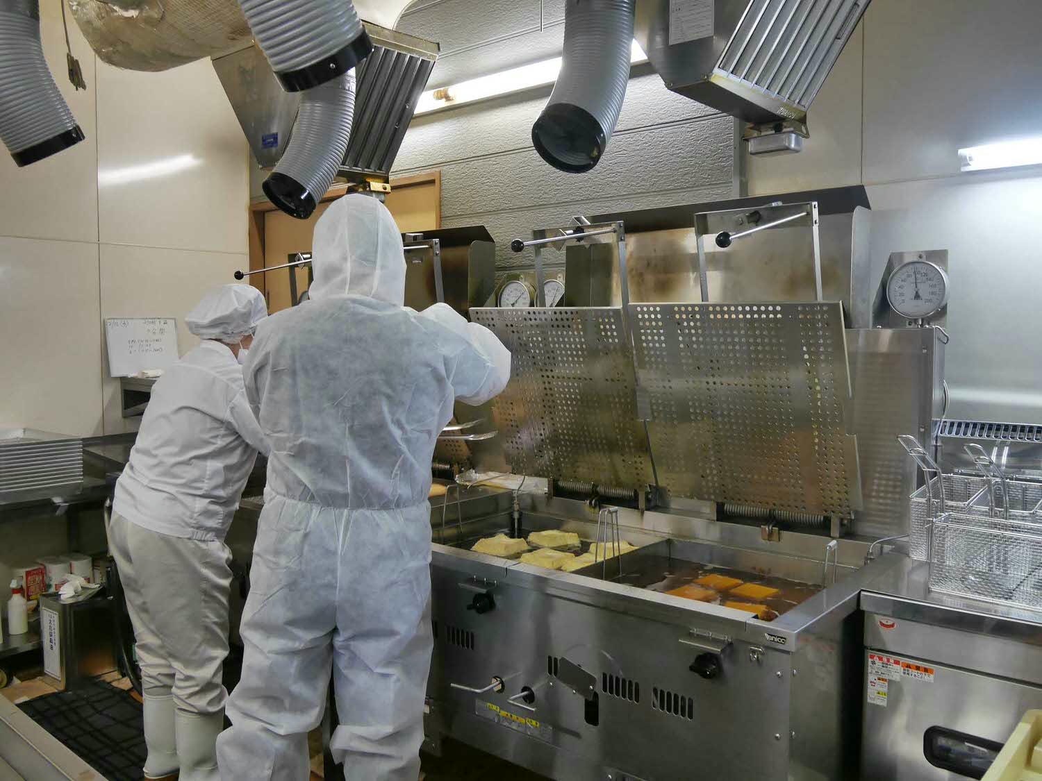 北陸福井┃百年老店「谷口屋」日本第一好吃油炸豆腐(竹田の油揚げ)拌蘿蔔泥超清爽 山區冬雪 福井名物