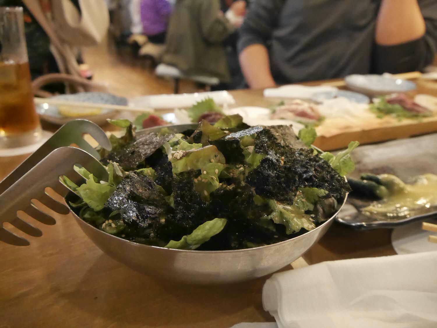 熊本餐廳┃在地人帶路!熊本馬肉全餐「大眾馬肉酒場三村」(銀座通り店) 馬刺(生馬肉)馬燒(燒肉) 馬壽喜燒