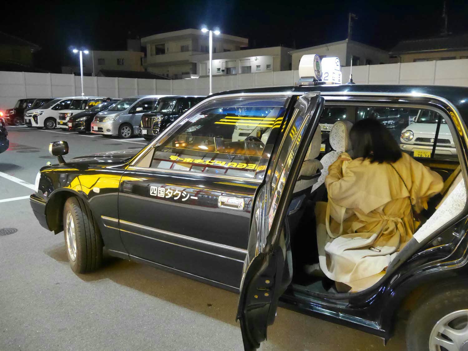 四國德島購物┃德島市特大型MEGA「唐吉訶德」電器超市複合式 凌晨三點 MEGAドン・キホーテ徳島店