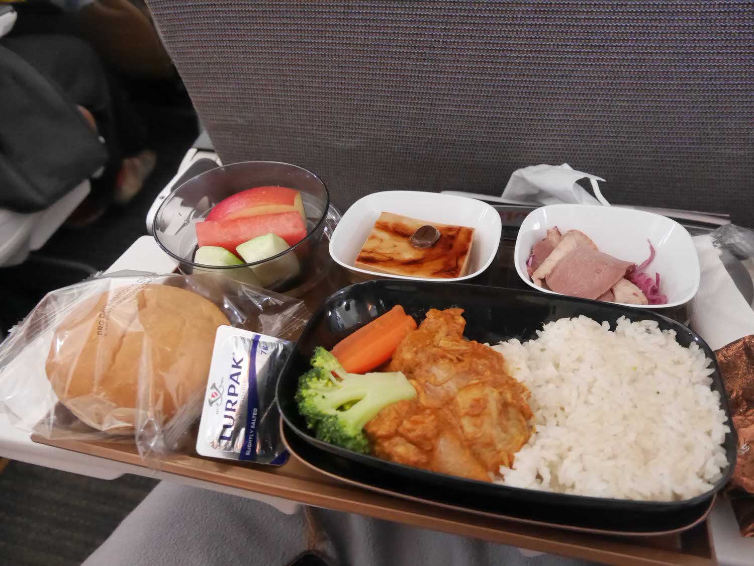 四國德島┃星宇航空包機直飛德島全記錄 仙境勝浦町賞櫻 最矮弁天山登頂 DMV鐵道路兩用車 爆買大野海苔