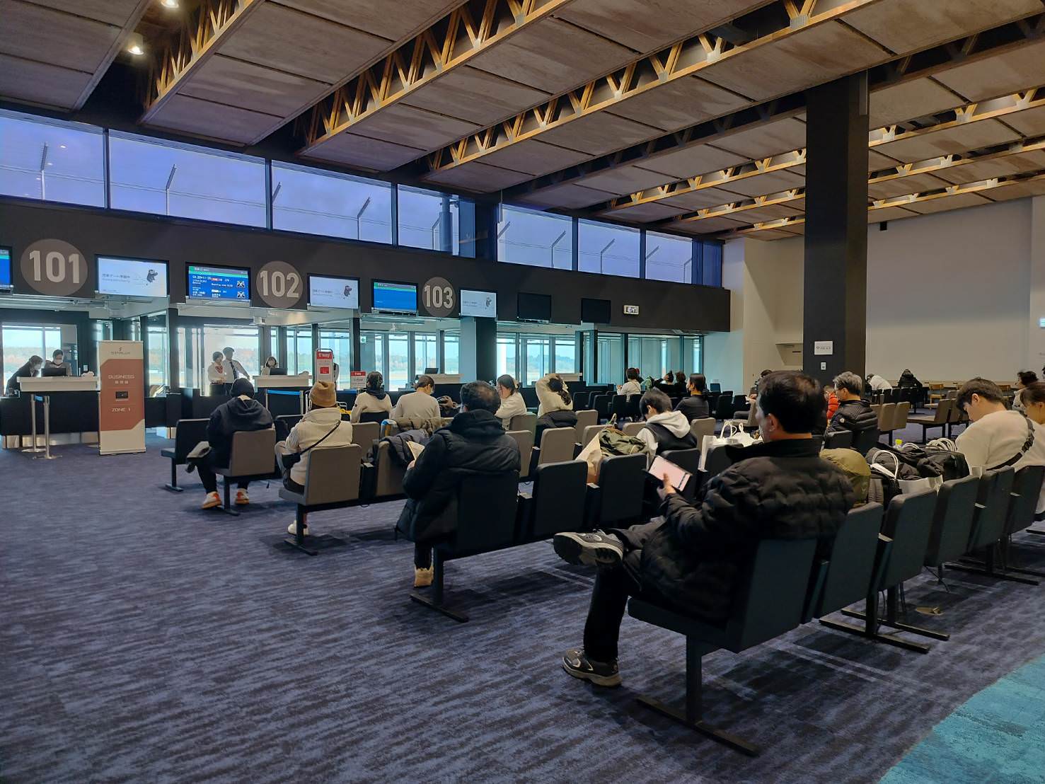 熊本自由行┃更新)阿蘇熊本機場全公開 安檢後通去國內買伴手禮 自駕租車 四樓看飛機星宇華航直飛熊本 四層全介紹 - 第50張圖 熊本自由行┃更新)阿蘇熊本機場全公開 安檢後通去國內買伴手禮 自駕租車 四樓看飛機星宇華航直飛熊本 四層全介紹