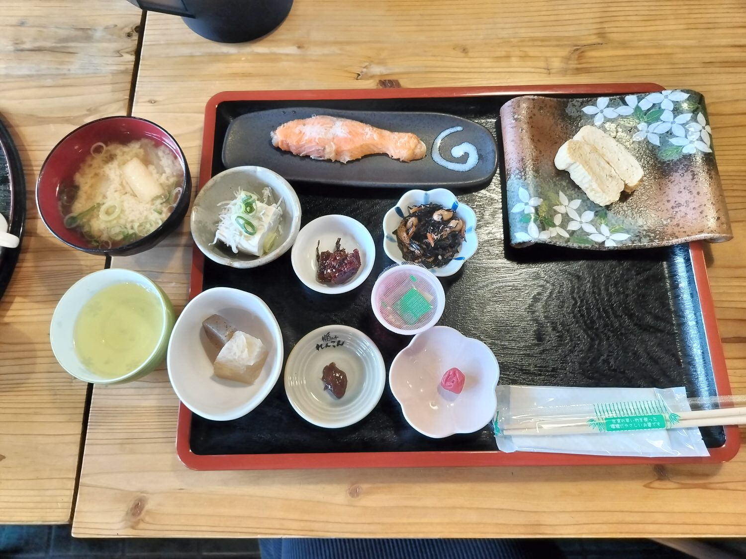 四國德島┃2023吉野川市「美鄉梅酒祭」JR阿波山川站接駁車五杯酒券四會場通用 烤肉關東煮 鄉村秋楓山景美醉 - 第48張圖 四國德島┃2023吉野川市「美鄉梅酒祭」JR阿波山川站接駁車五杯酒券四會場通用 烤肉關東煮 鄉村秋楓山景美醉