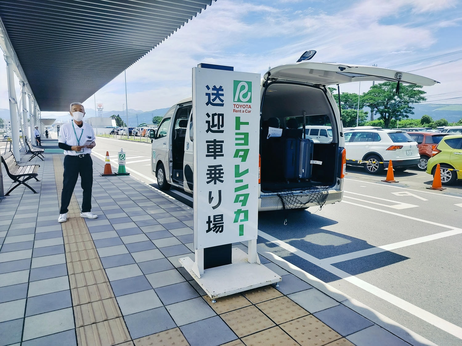 熊本自由行┃更新)阿蘇熊本機場全公開 安檢後通去國內買伴手禮 自駕租車 四樓看飛機星宇華航直飛熊本 四層全介紹 - 第19張圖 熊本自由行┃更新)阿蘇熊本機場全公開 安檢後通去國內買伴手禮 自駕租車 四樓看飛機星宇華航直飛熊本 四層全介紹